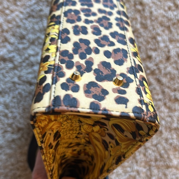 Versace Baroque Kelly Yellow and Black Top Handle Bag- Gorgeous! - Picture 5 of 12